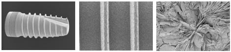 REM-Aufnahmen der BONIT®-Oberfläche (subtraktive Oberfläche, die durch Strahlen mit Hydroxylapatit (HA) und anschließender doppelter Säureätzung generiert wird)